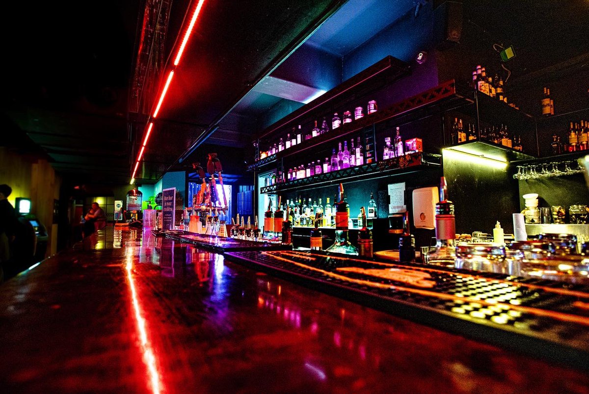 uhParaa's tweet photo. Any other bars I should take some photos at next? 🤔 https://t.co/wGnKeuDwIU