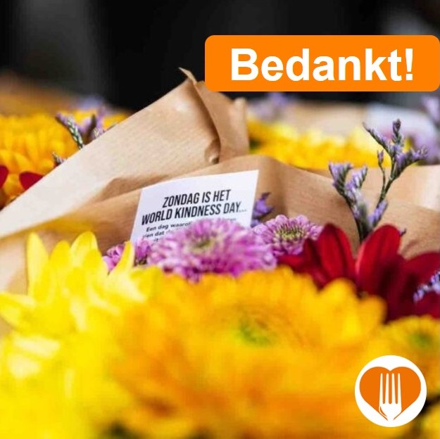 Stichting Chryson, het collectief van de Nederlandse chrysantenkwekers en -veredelaars, zette 11 november 2022 5.000 vrijwilligers van voedselbanken door heel Nederland in het zonnetje. #WorldKindnessDay 
Kijk de video: bit.ly/3E4T1if
#hartvoormensen #actofkindnes