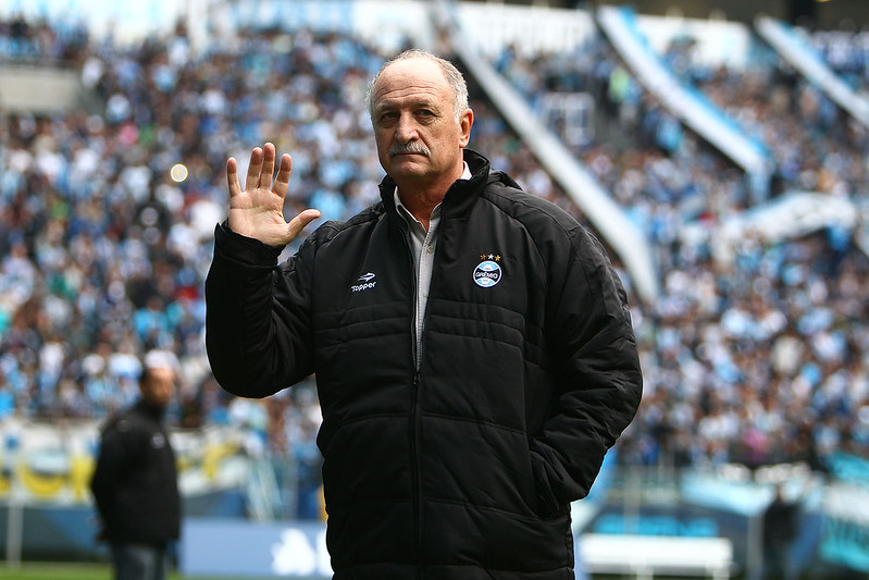 Grêmio homenageia Felipão após aposentadoria do técnico: “Para sempre na história”