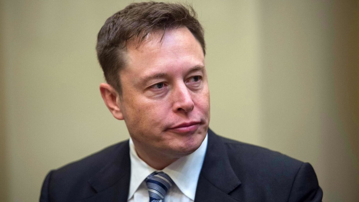 MorningBrew's tweet photo. Elon says he's "working the absolute most" that he can work, "morning to night, seven days a week."

His recent ideas make a lot more sense when you realize they're coming from someone who is severely sleep deprived. https://t.co/qrXaFtS4Wl