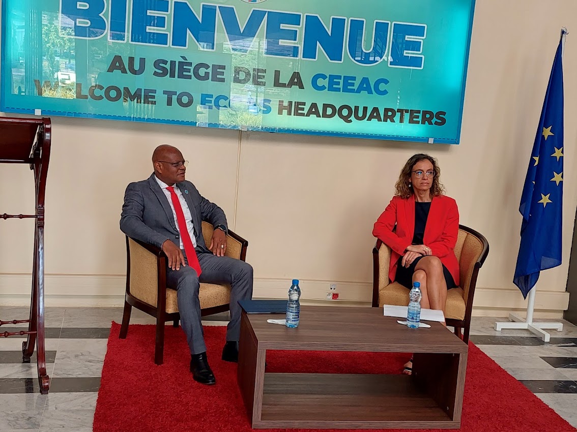 pais_rosario's tweet photo. Cet audit sous la composante de l’Assistante Technique du Programme d’Appui aux Réformes et au Renforcement des Capacités Institutionnelles de la CEEAC #PARCIC est entièrement financé par #UE à plus de 24 millions d’Euros. https://t.co/vZNXBRUd2N