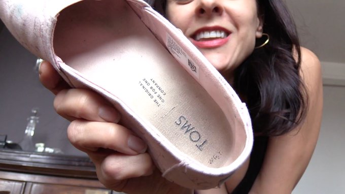 New Video update "Tiny Thief" #Giantess Available for purchase at https://t.co/0Gz08sQbww https://t.<a href="/tag/giantess"class="tags">#Giantess</a>
