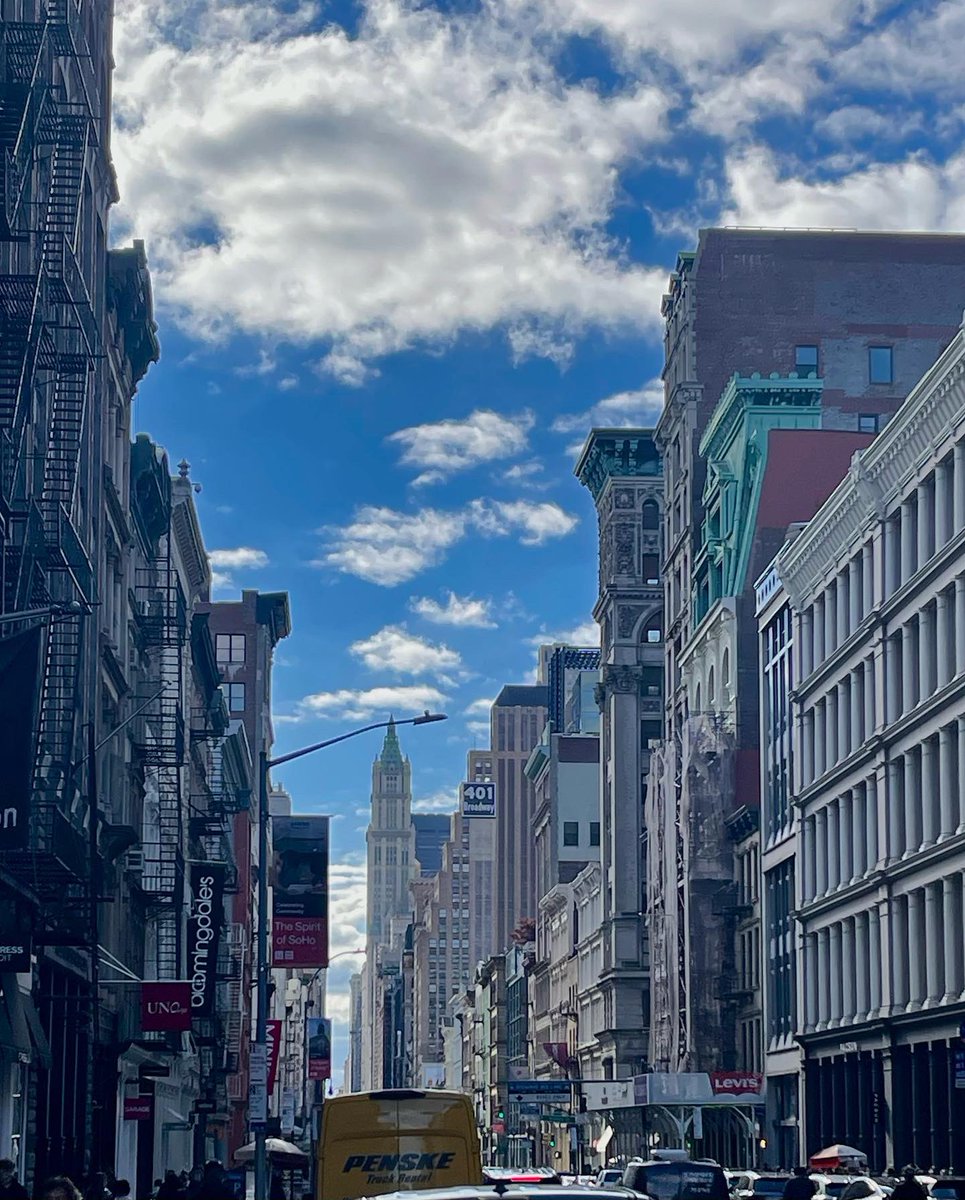 MatthewGratzner's tweet photo. Back in NYC for the @BigAppleFilm Festival— my new short film script Mabel &amp; Henry advanced to Quarter Finalist!!
Festival 11/14-11/18
https://t.co/NJ84ttf7MD
@MatthewGratzner
@MutinyShort https://t.co/zNL4khjTc9