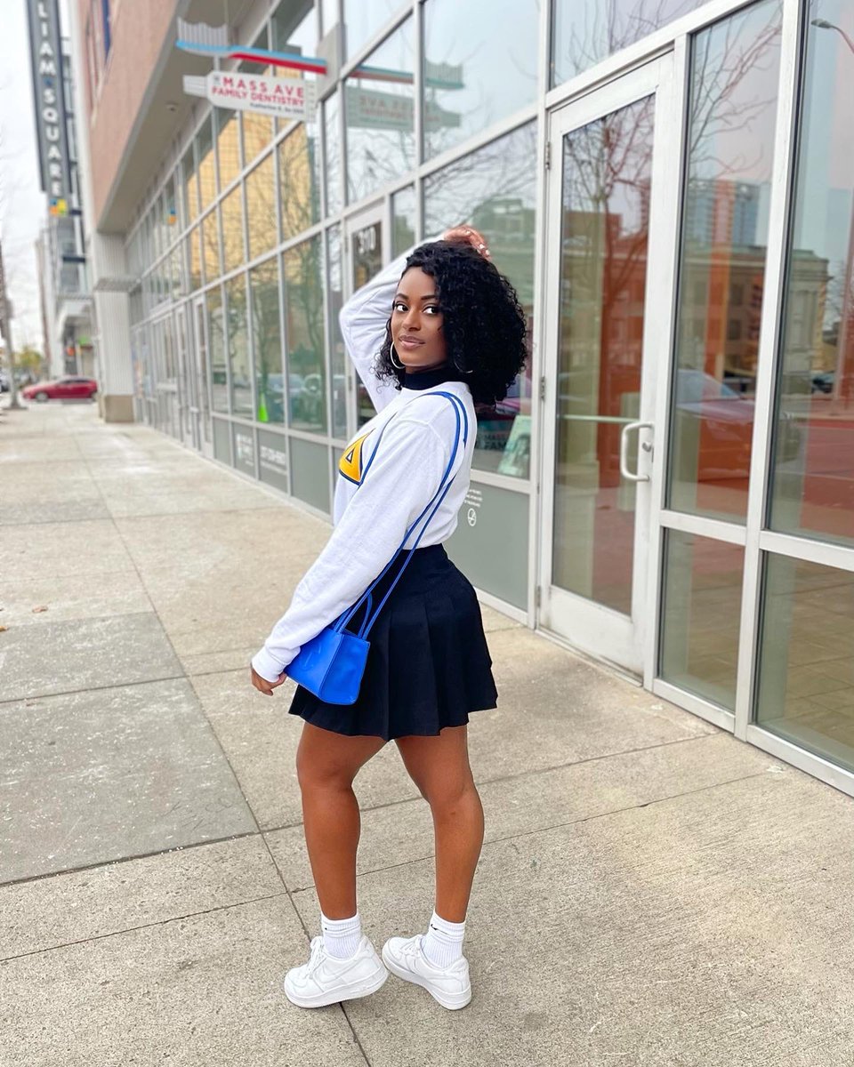 caeac_'s tweet image. I love my SGRho 💛💙 #MuDelta #SigmaGammaRho