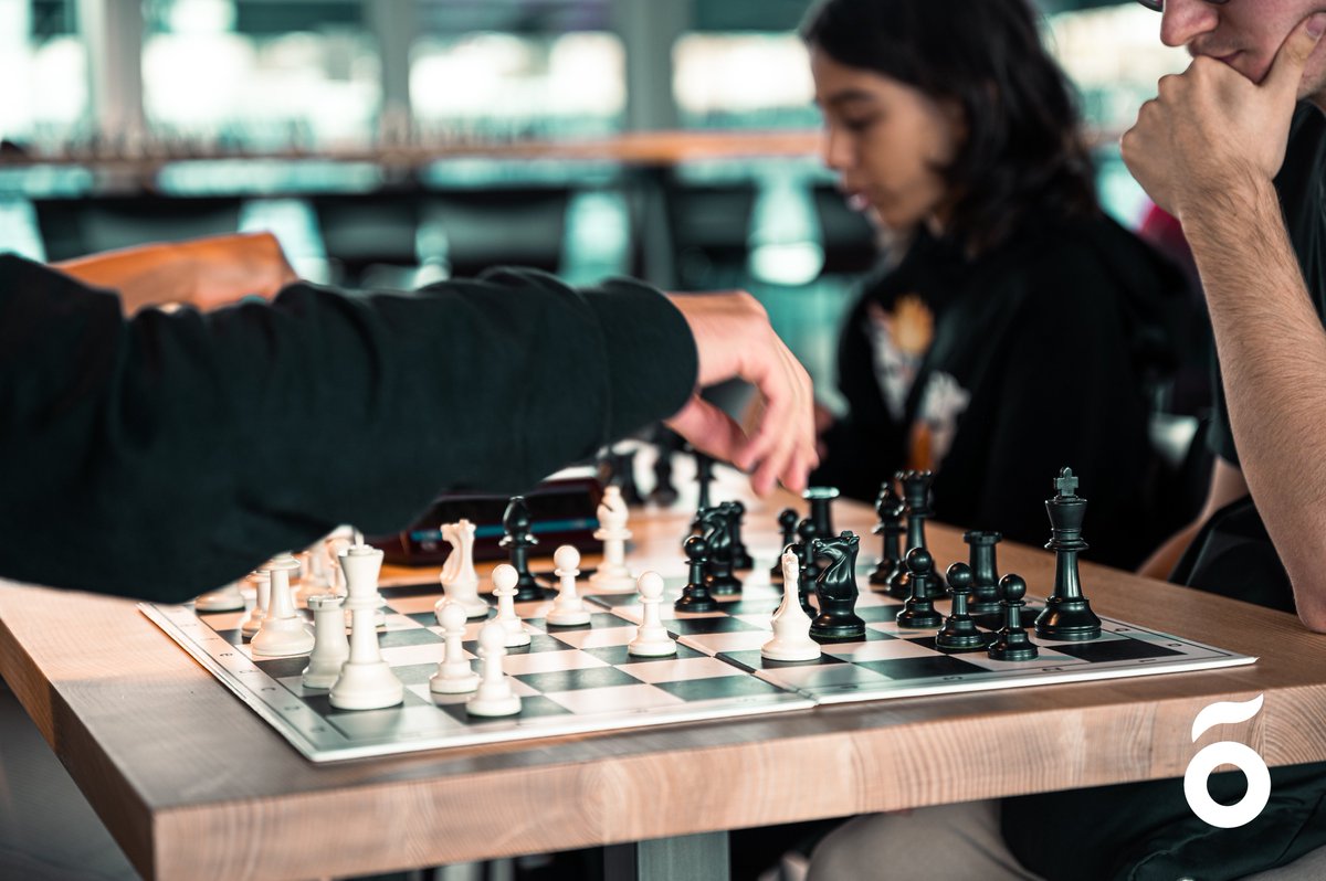 lausanneesports's tweet photo. ♟️ L'ÉCHIQUIER ET SES SECRETS ♟️
Retour en images avec nos amis de @DIVE_EsportsCH qui vous ont proposé des animations IN-CROYA-BLES dans l'univers des échecs 🧠
#FestiGames 🏟 https://t.co/KdMxSZM6Ef