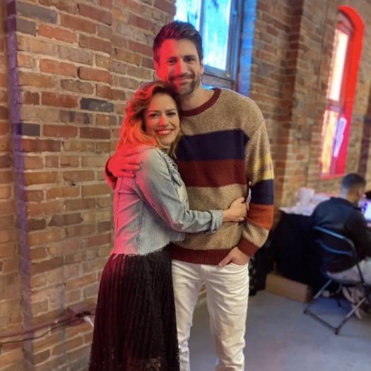 SeriesUpdateFR's tweet photo. James Lafferty et Bethany Joy Lenz, 10 ans après la fin de la série Les Frères Scott. https://t.co/HoElmpkIbO