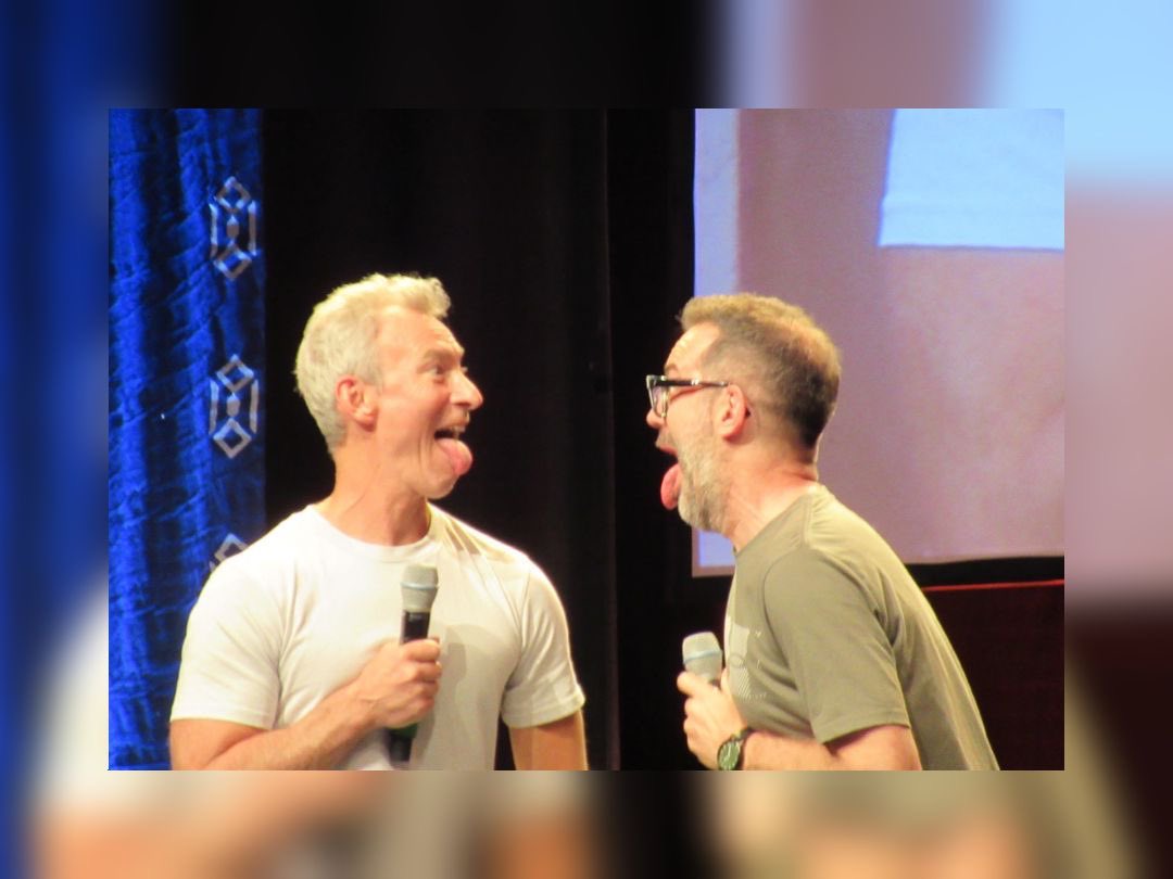 MiddleearthF's tweet photo. Jed Brophy & Thomas Robins
~ The pose for Social Media ~
π
#magiccon5 #jedbrophy #thomasrobins https://t.co/R4eWzGXCqg