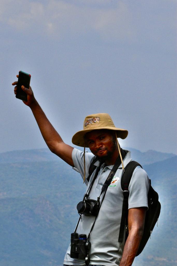 culatea1022's tweet photo. I call him the Butterfly Man.
@joe_izang dream to become a medical doctor remained a dream while his reality was, he became a butterfly enthusiast and expert.
Read more of Joe's story here: https://t.co/An89DUHmqm
#natureblogger #blog #storytelling https://t.co/ipyVsLdkMb