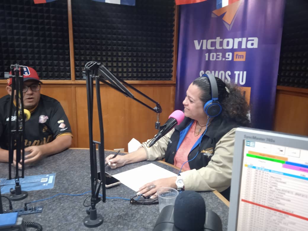 AlcaldiaRibasLV's tweet photo. 🔴 #EnVivo @juancarlospsuv:"Siempre mí vocación es de servir y de ayudar, poder darle la mano a alguien eso para mí me llena mucho"

@victoria1039fm
#VamosALaFilven2022 https://t.co/YBAf6xaTI4