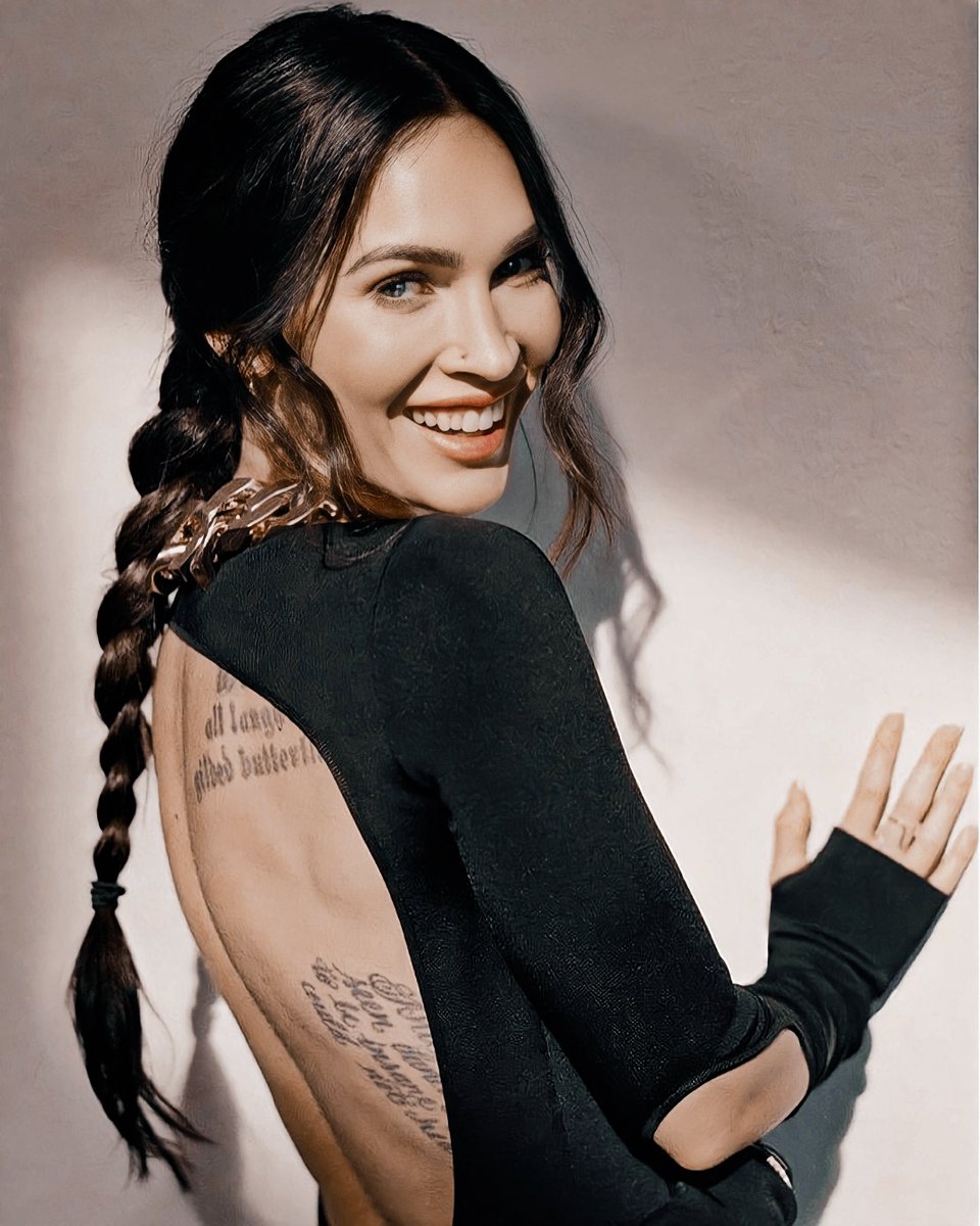 ᅠ
ᅠ ⠀
ᅠ ⠀

⠀⠀❝ 𝓘𝘵'𝘴 𝘵𝘩𝘪𝘴 𝒃𝒐𝒎𝒃𝒔𝒉𝒆𝒍𝒍'𝘴 𝘣𝘪𝘳𝘵𝘩𝘥𝘢𝘺.

Feliz cumpleaños a mi hermana mayor del alma, porque crecer contigo (aunque sea en la distancia) fue lo mejor que me pudo pasar. Te adoro, S .ᐟ ✨💛

ᅠ
ᅠ
ᅠ