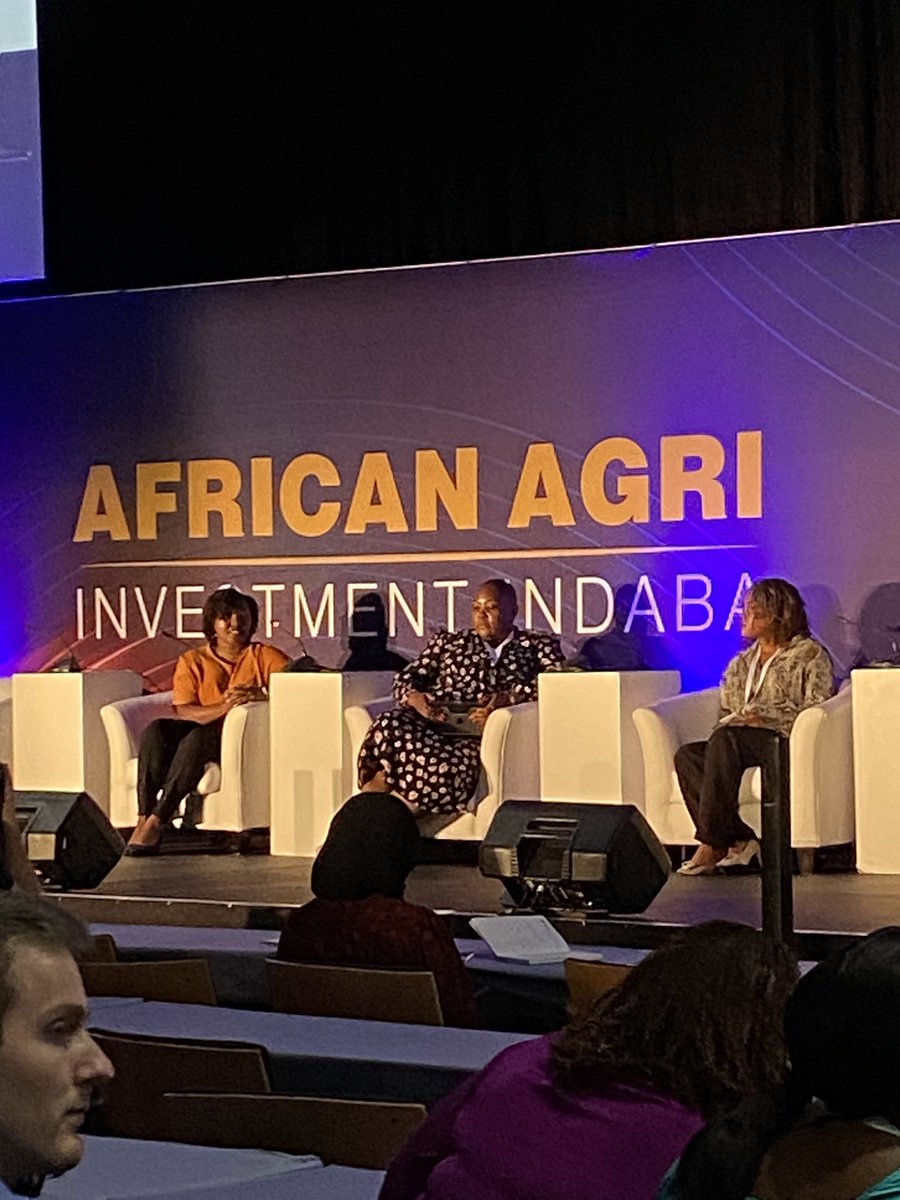 AgriCouncil's tweet photo. Applying an entrepreneurial mindset to ensure business growth and overcome limited access to land, training and production and finance and credit. 

#AAII22 #agri #workshop #WomeninBusiness https://t.co/aKN1ojOv8D