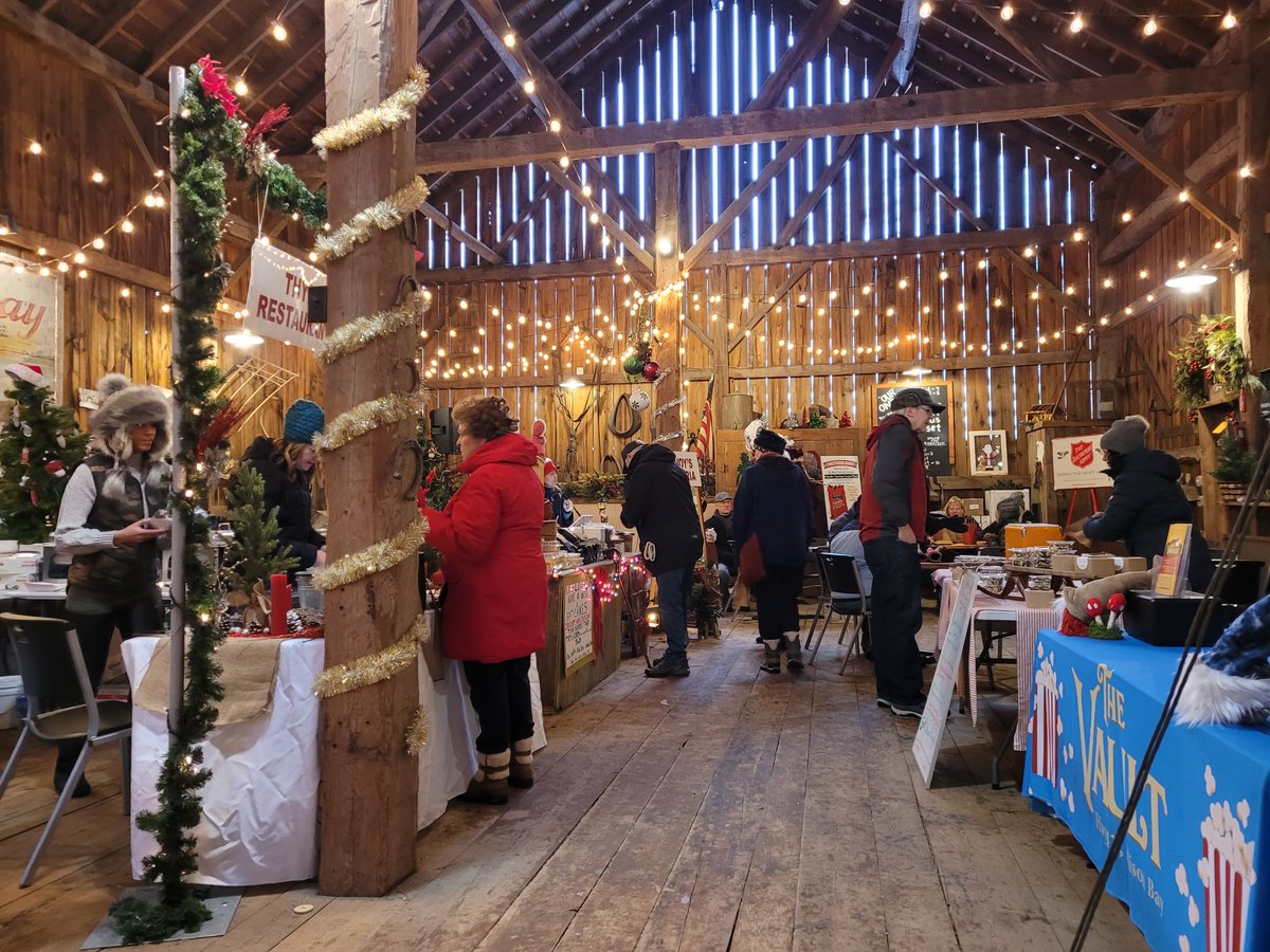 HighPointInn's tweet photo. Enjoy the charming experience of the #DoorCountyChristkindlmarkt without the worry of parking! Stay w/ us any of those 3 weekends &amp; enjoy a #complimentaryshuttle to the event!
Call to make your reservations today. (800) 595-6894
Event Runs: Nov 25-27, Dec 2-4, &amp; Dec 9-11 https://t.co/jxOhwGL80H