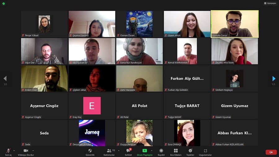 LearnR serisinin ilk gününde "R Programlamaya Giriş" yaptık.
Bilgilendirici ve değerli eğitimi için Mustafa Çavuş Hocamıza daha sonra gösterdikleri ilgi için tüm katılımcılara çok teşekkür ediyoruz! 

<a href="/mustafa__cavus/">Mustafa Çavuş</a> <a href="/eskisehiR_users/">Eskisehir R User Group</a>