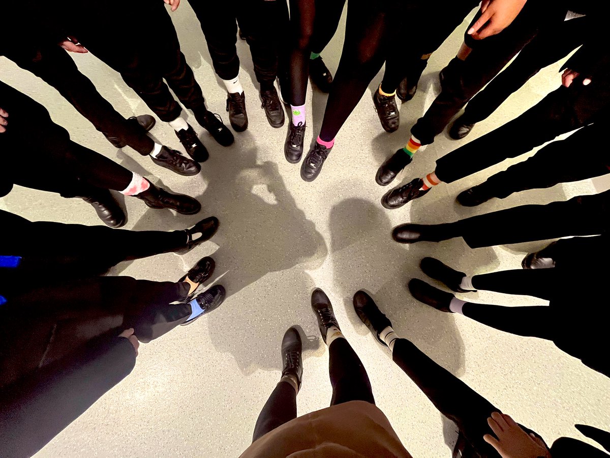 7LEC wearing odd socks to raise awareness for Anti-Bullying week! 💜