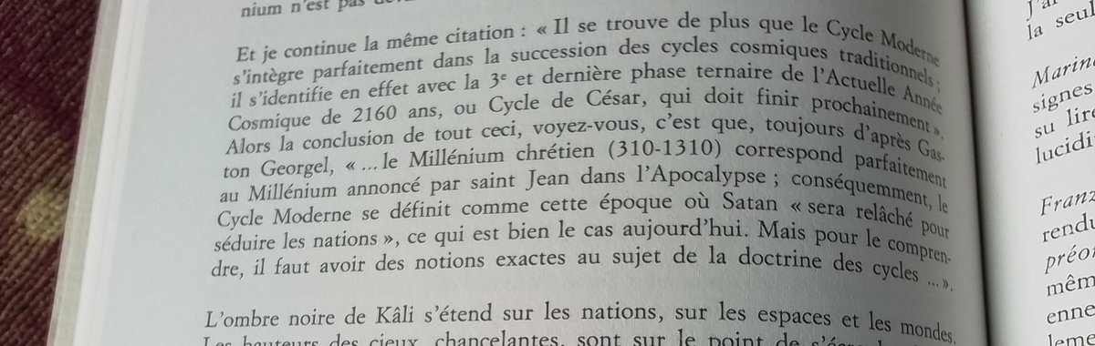 Regulus65's tweet image. Comme toujours J. Parvulesco est d'une concision extrême
-fin du Millénium 
-règne de L'Antéchrist 
-fin du cycle moderne et donc "fin d'un monde"...et même  du présent Manvatara 
Il suffit de lire attentivement et de bien compter
Extrait de son ouvrage 
La Servante portugaise