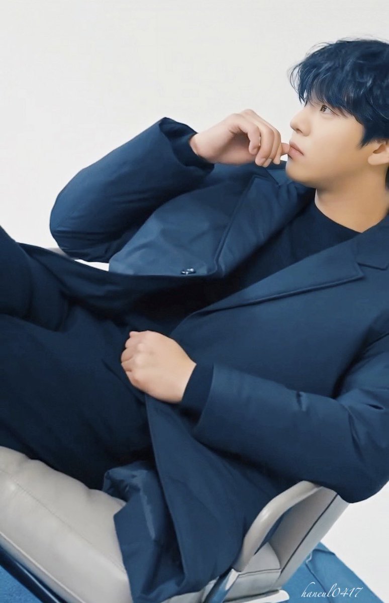 haneul0417's tweet photo. edition_sensibility
"๐๐ต๐ฒ ๐ฆ๐ง๐จ๐๐๐ข"with ์ํจ์ญ ๐
#EDTIONSENSIBILITY #์๋์
์ผ์๋น๋ฆฌํฐ #์๋์
#EDITION #2022FW #22WINTER #THESTUDIO #๋์คํ๋์ค #์ํจ์ญ #anhyoseop https://t.co/bEAJo1FRkf
