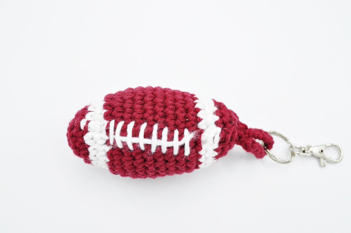 RT @solveigakiran1: Coach gift, American Football Keychain, Crochet Keychain for boyfriend, Gift for American Football Lover tuppu.net/888beb48 #Caturday #supportsmallbusiness #TMTinsta #Pottiteam #shopindie #HandmadeHour #craftychaching #CraftBizP…