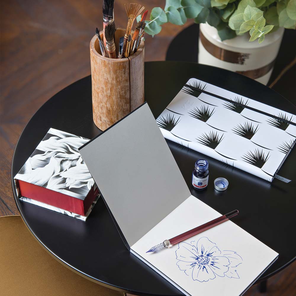 The Kenzo Takada range has been designed to reflect and enhance luxury home environments, putting elegance and coordinated colour combinations at the forefront

Available from Maple Notes -> maplenotes.co.uk/kenzo-collecti…