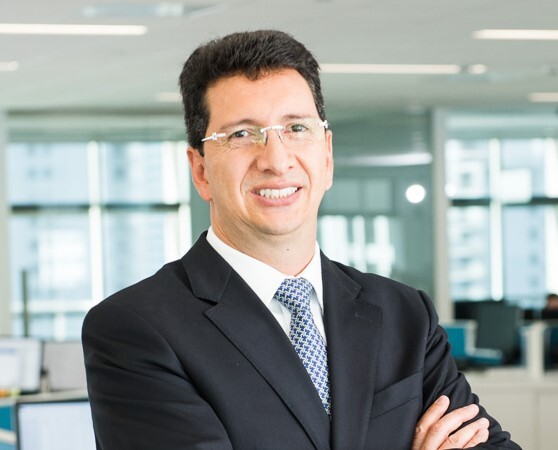 Today, we spotlight one of the most valued members of the Raincoat family: Chief Insurance Officer Luis F. Mathieu.

Before joining Raincoat a year ago, Luis spent 30 years working in insurance across LatAm, notably as CEO of Chubb Brazil/Colombia, and at RSA &amp; QBE.

#Raincoat