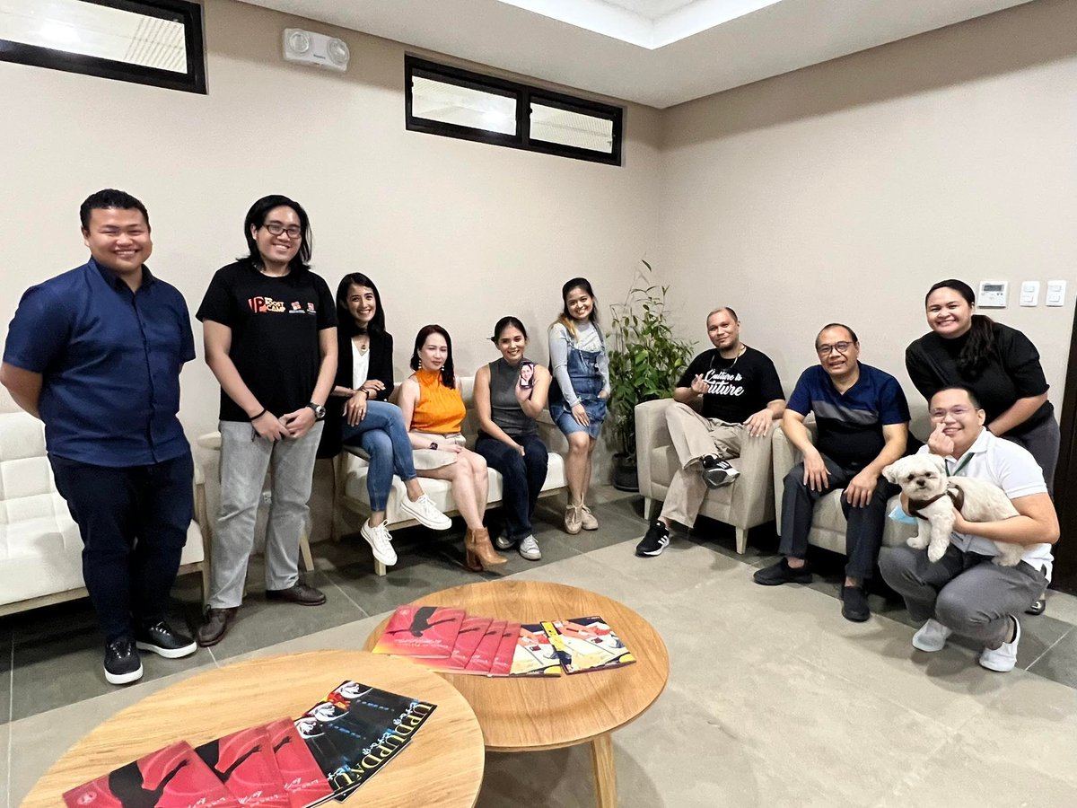 SunshineReyes__'s tweet photo. First f2f student code review meeting! 🥰 patuloy ang pagsulong for #JunkFRB ✊ https://t.co/O0dJDRbz0I