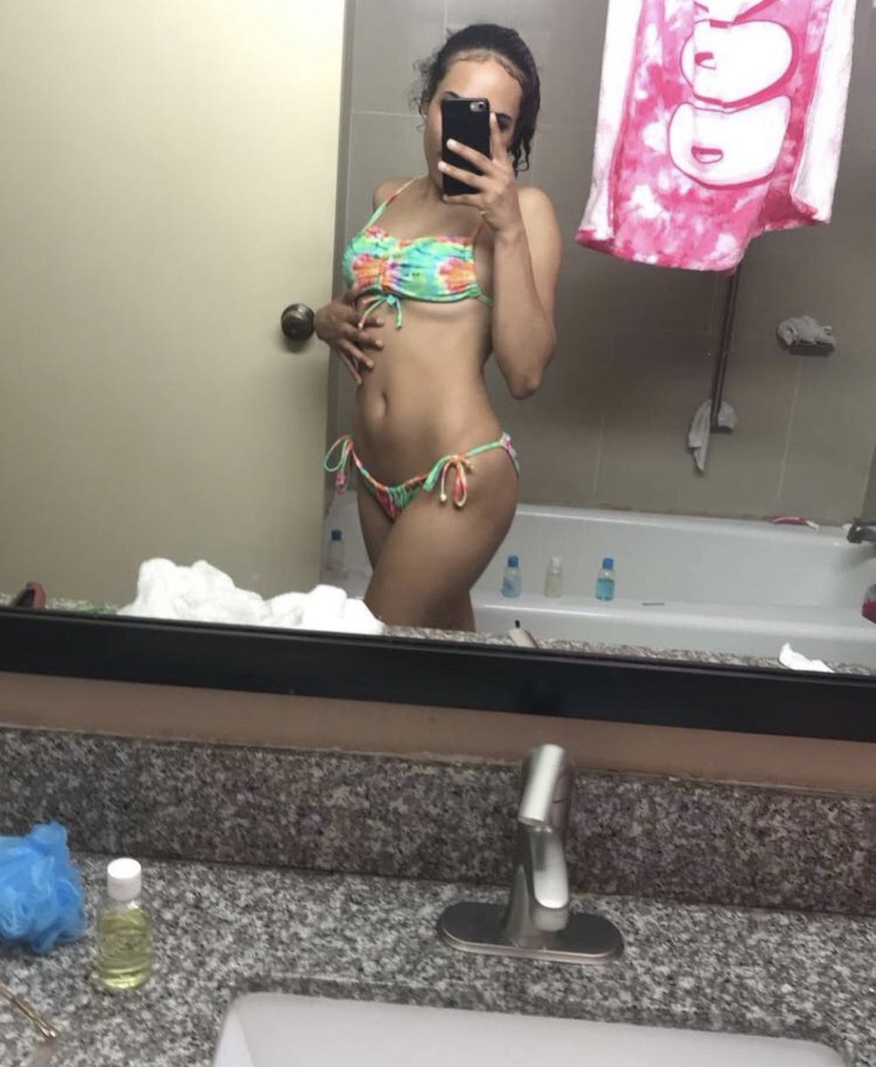 yee425's tweet photo. Imma miss #summer 😭 https://t.co/HLbAcKKSg2