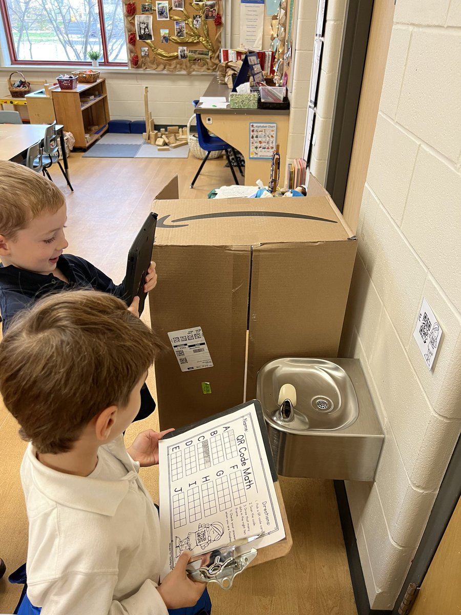STCKinders's tweet photo. Working with QR codes to discover what number to use in our ten frames. #coding #teamwork #counting #tenframes #letters #promblemsolving https://t.co/VwydwOkdjl