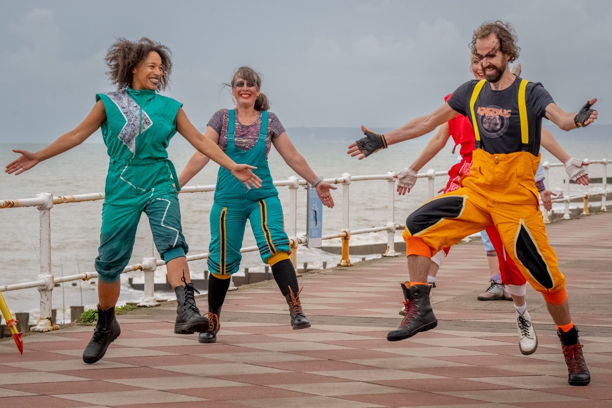 thegobbledegook's tweet photo. #GEOPHONIC on the prom

(photos by Sara-Louise Bowrey as part of @hastingsstory Storytelling Festival produced by @18hoursevents) https://t.co/QlIKTJUWFO