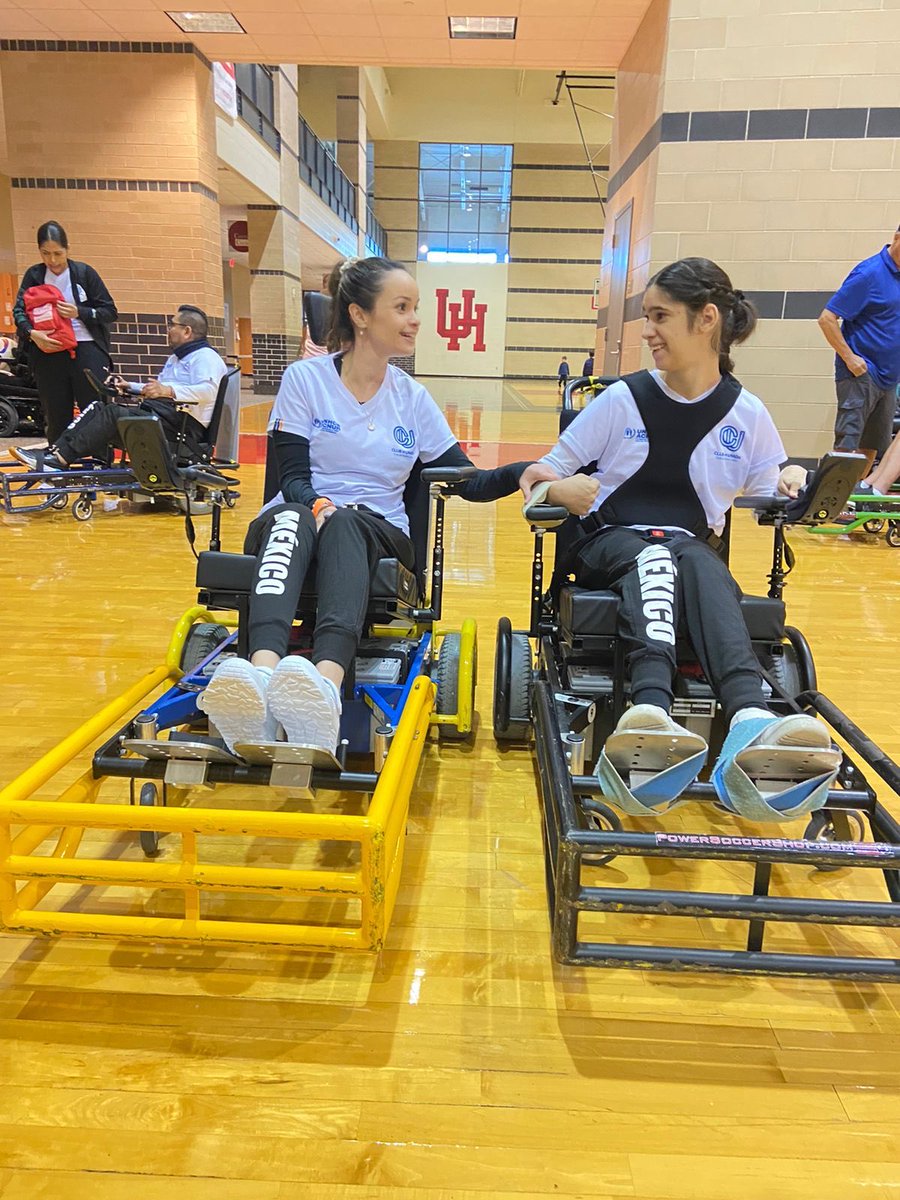 PowerchairMx's tweet photo. Ellas también juegan.
#FootballForAll ⚽️👨🏻‍🦼💪🏻⁦@LigaBBVAFemenil⁩ https://t.co/ufj1EmYpEV