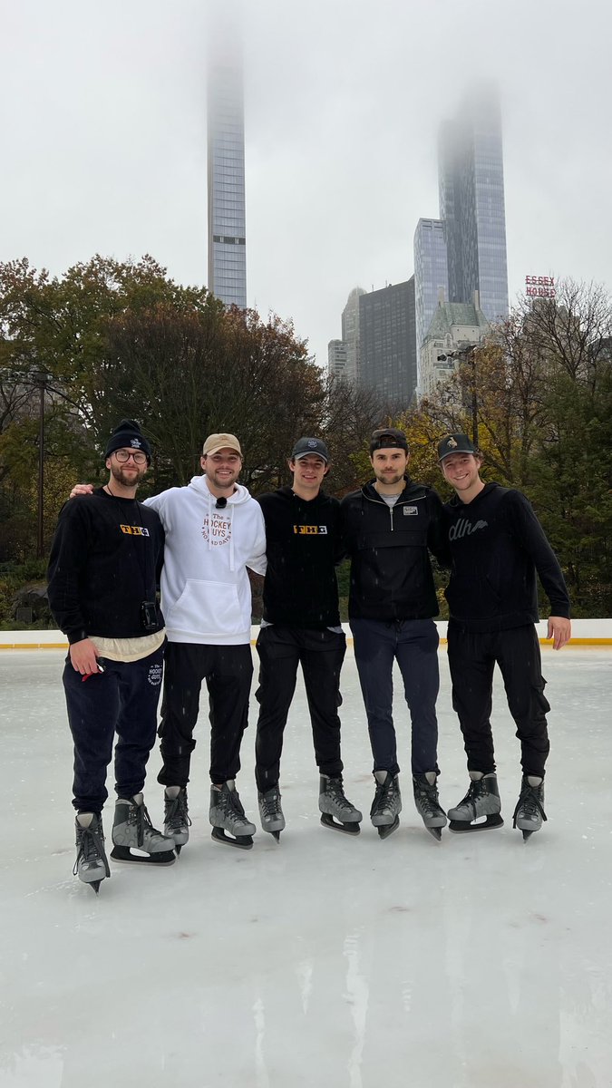 thehockeyguys_'s tweet photo. One of the best moments from the last few days 😄 https://t.co/gFNoSV40iF