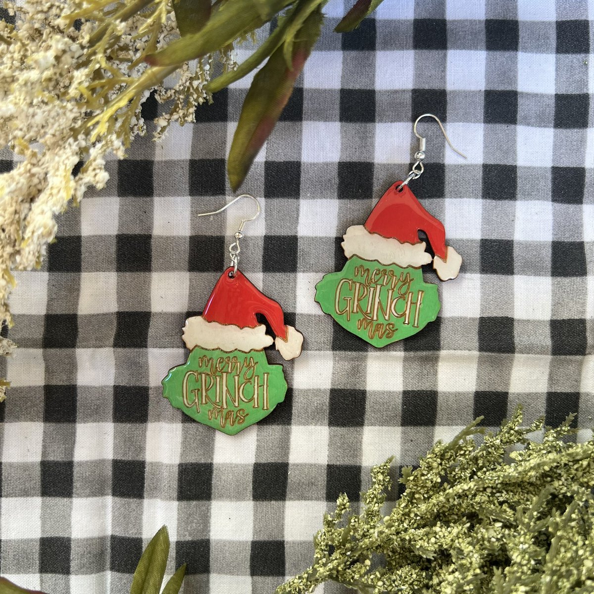 smartypantsco's tweet photo. Christmas collection is launching Friday, November 18th, at 6 pm central! ❤️🎄 https://t.co/MkuPSKMzYD