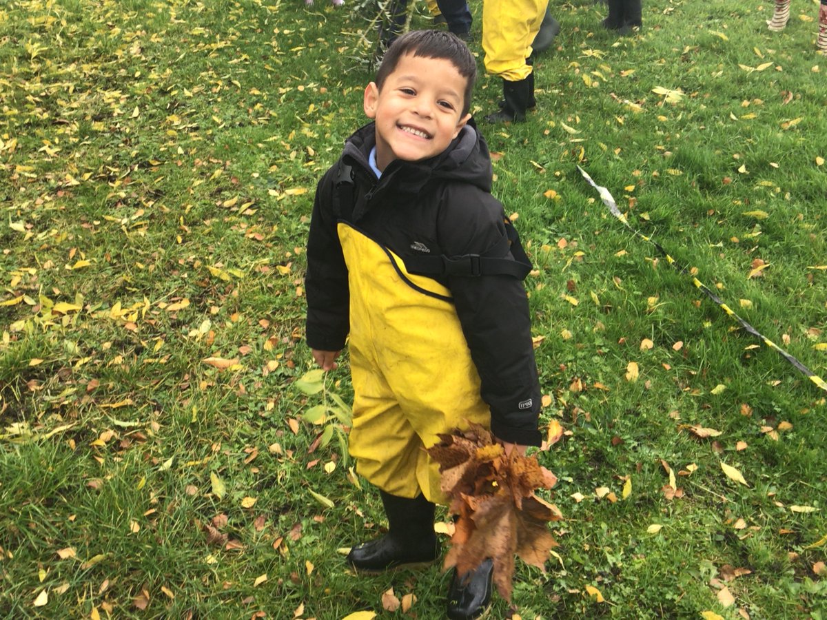 Year 1 learning all about autumn first-hand 🍂
