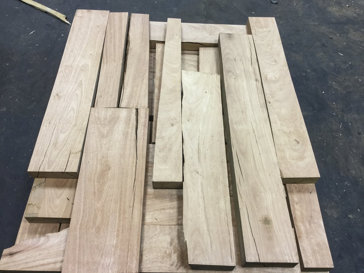Today's lot - Bosse offcuts
~90 board feet
Mixed 8/4 offcuts, dry with some figure
$150 for these beauties
Interested? Contact Ben - 1.888.814.0007 / ben@hearnehardwoods.com