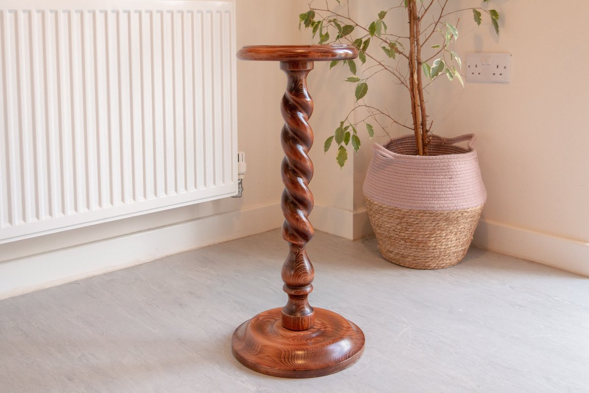 KarlPeacham's tweet photo. Excited to share the latest addition to my #etsy shop: Vintage Plant Stand House Plant Jardiniere Boho Furniture https://t.co/gZYrLFN4fN #brown #bacheloretteparty #christmas #bohemianeclectic #woodenplantstand #houseplants #tikiboho #vintagejardiniere #retrofurniture https://t.co/x12kZuMZ79