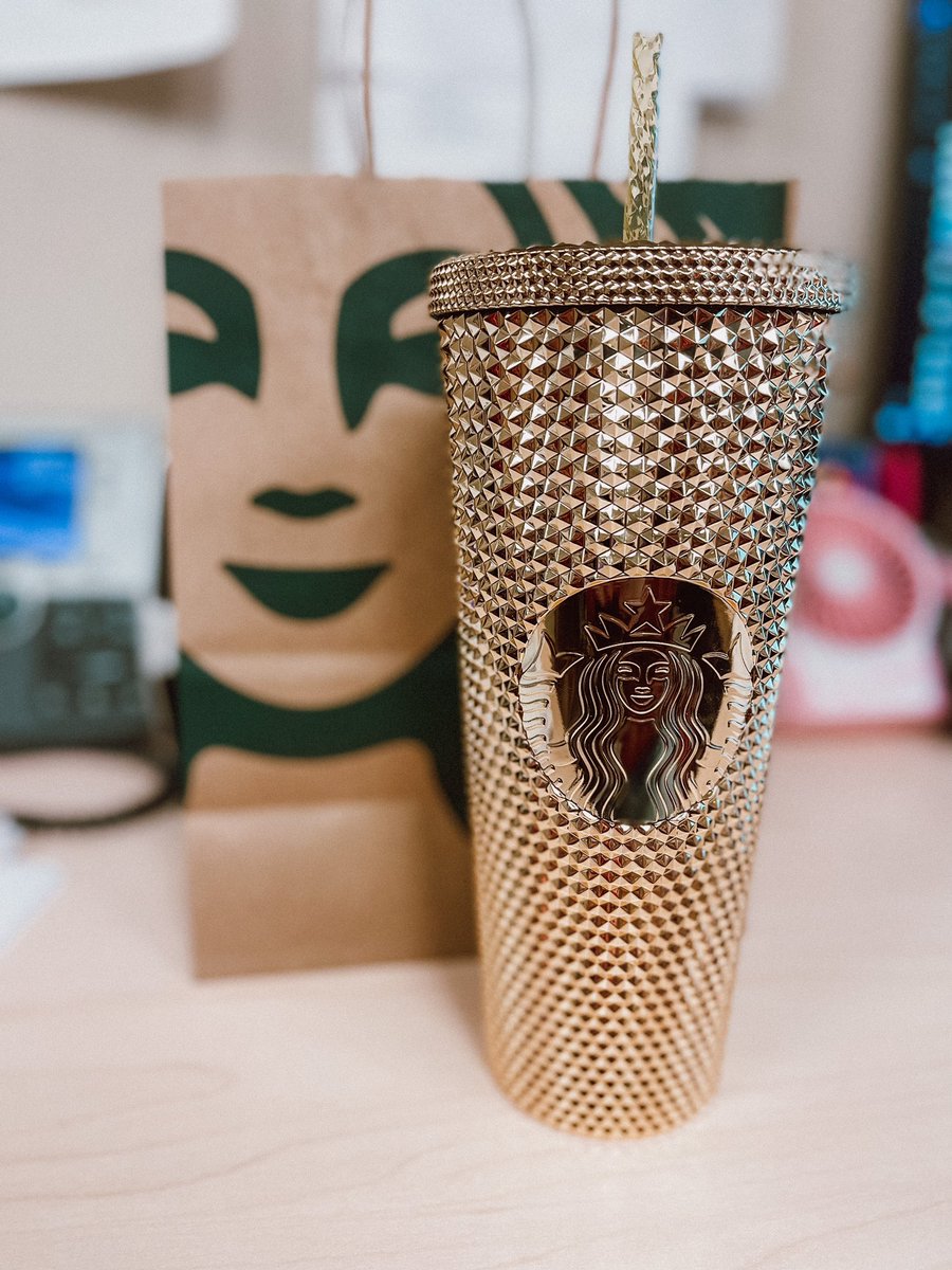 EmilyEAbbott's tweet photo. Me: I really don’t need anymore cups from #Starbucks

Also me: https://t.co/qczTuezsBW