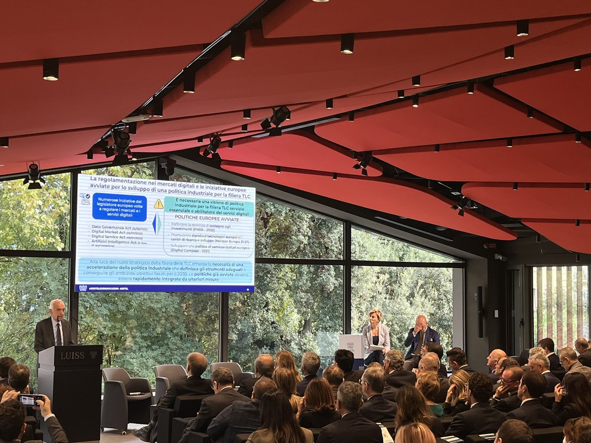 💡 In diretta dal #ForumAsstel22 <a href="/asstel_it/">Assotelecomunicazioni</a> 

📍The Dome <a href="/UniLUISS/">Luiss Guido Carli</a> 
“Connettiamo il #futuro”

Grazie <a href="/LDRaimondo/">Laura Di Raimondo</a> per l’opportunità di partecipare 
#telecomunicazioni #tlc #LiFi #innovazione