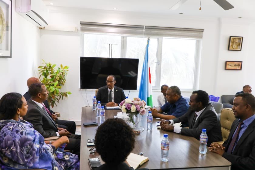 ETEmbassyJIB's tweet photo. The multi-sectoral ethiopian delegation also held talks with  H.E. Mohamed W. Dirieh, Minister of trade and tourism of Djibouti. https://t.co/3oYLHGDq2t