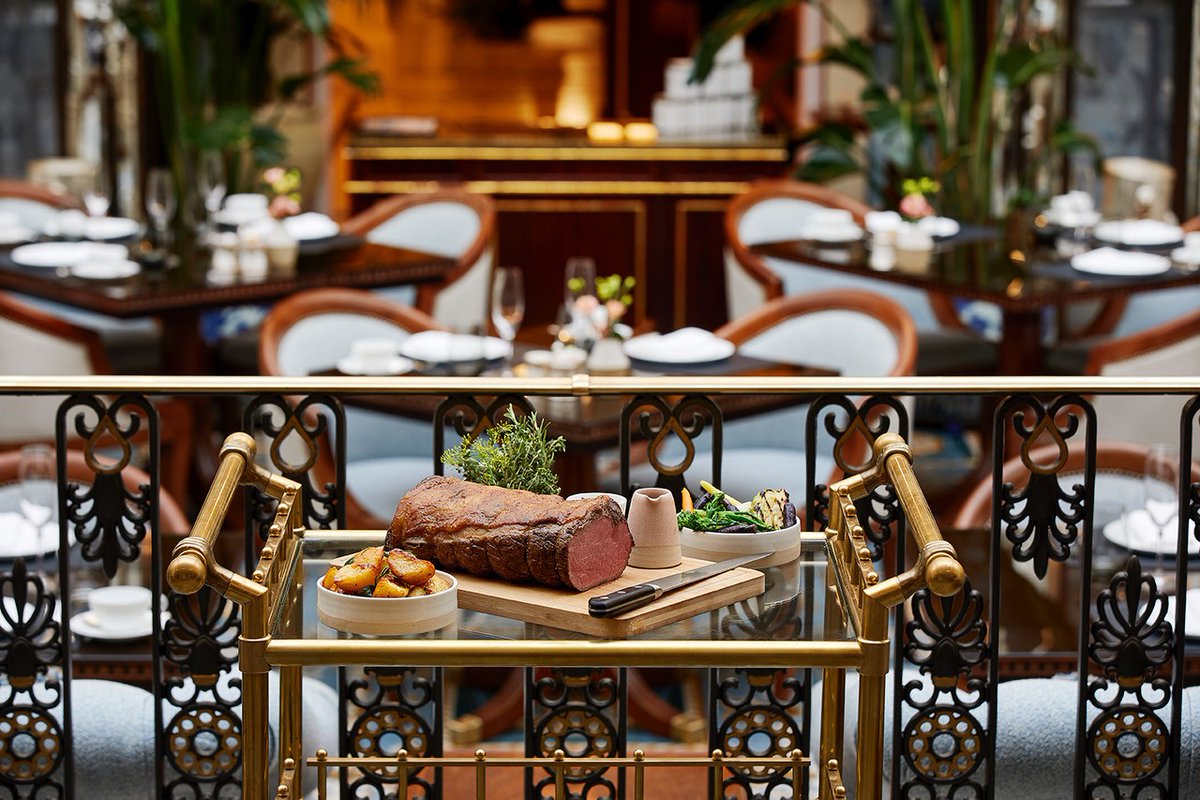 Sometimes the best thing to do on a Monday is plan for the following weekend. For a sublime Sunday, we recommend heading to <a href="/TheLanesborough/">The Lanesborough</a> for a roast with the most - including antique craving trolleys &amp; a cheese trolley of dreams. Read our review here: boemagazine.com/2022/11/luxury…