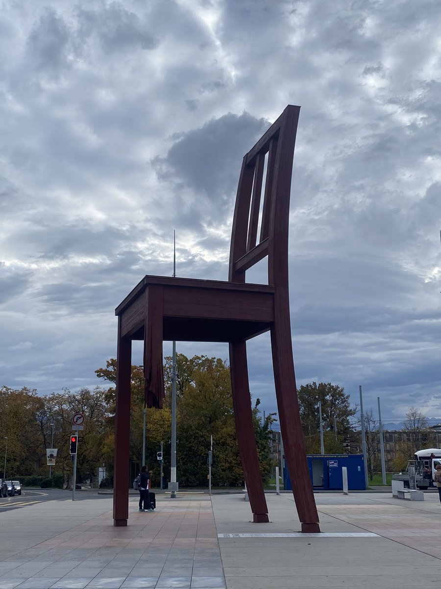 Back at <a href="/UNGeneva/">United Nations Geneva</a> for diplomatic meetings of the Convention on Conventional Weapons aka #CCWUN &amp; <a href="/MineBanTreaty/">Anti-Personnel Mine Ban Convention</a> #20MSP. Glad that @HRW Arms associate <a href="/aboeidsusan/">Susan Aboeid</a> can join this adventure as we have plenty to cover, from incendiary weapons to killer robots