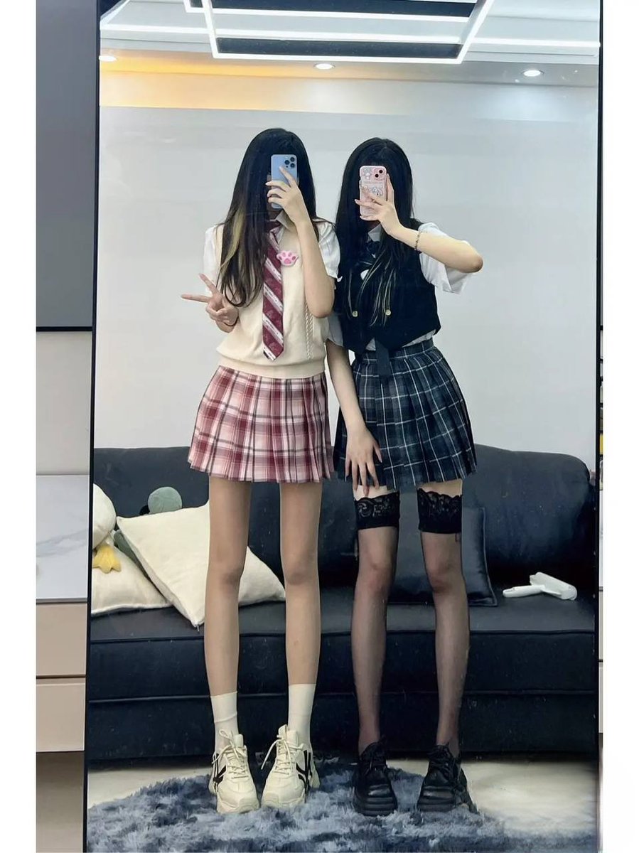 Tadobo1's tweet photo. 想不想同时操两个女生 来和我们约！ https://t.co/RtJ0U2OAKx