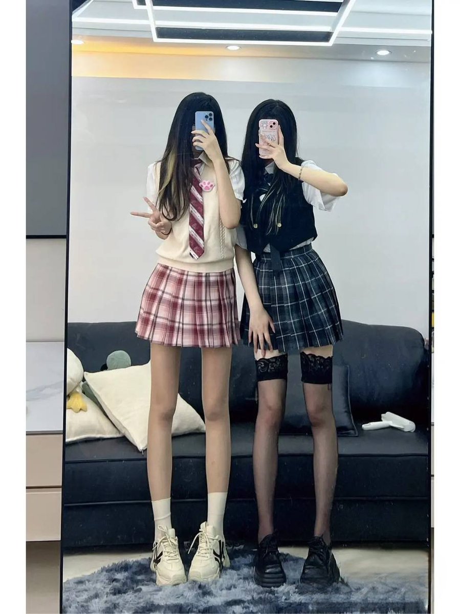 Tadobo1's tweet photo. 想不想同时操两个女生 来和我们约！ https://t.co/RtJ0U2OAKx