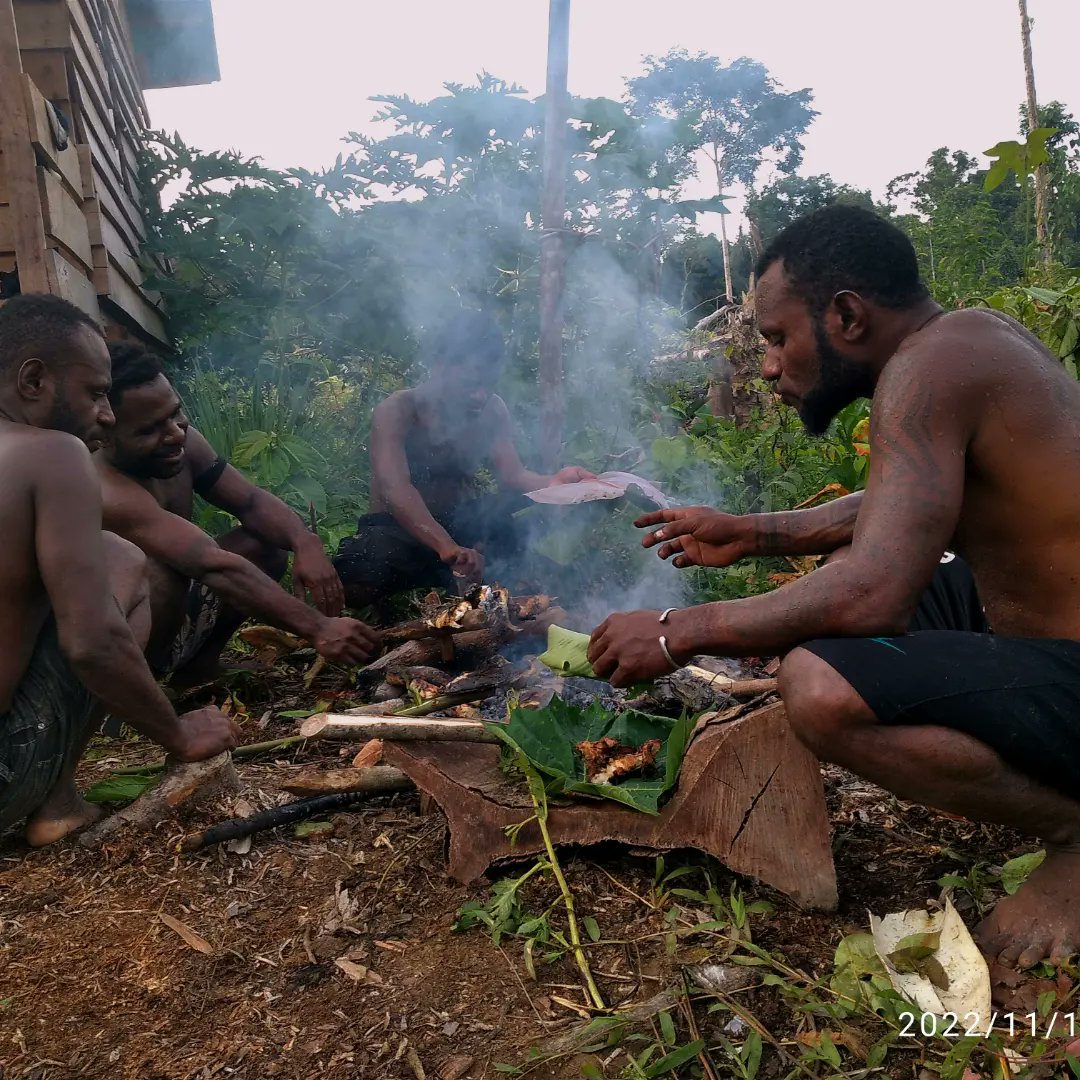 EdwarPinimet's tweet photo. Alam tak hanya sekadar obat yang mampu menghilangkan setiap kesedihan atas luka hati, namun ia juga mampu memberikan kesejukan sepanjang masa."
. selamat mlm
#westpapua
#piknik
#wongedan
#wongireng
#bobjungle https://t.co/Rncc4m1Nku