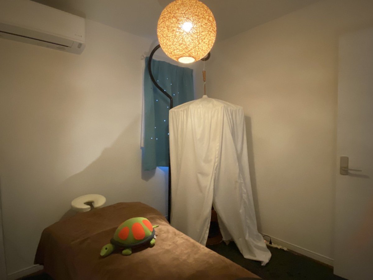 お店でリラクゼーションエステをやらせてもらえることになりました！リラックスしたい方、よもぎ蒸しもありますので日頃の疲れを癒しに来てください
女性限定です
唐揚げはしばらくお休みです
#リラクゼーションエステ
＃女性の癒し
#日々の疲れをとりましょう