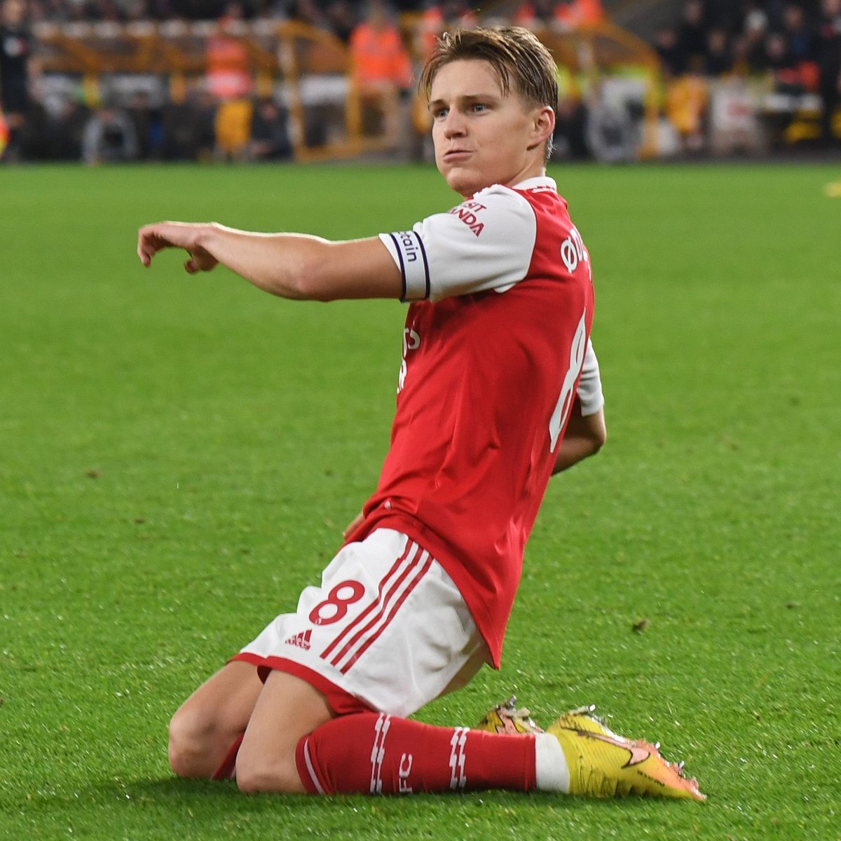 🔴 Martin Ødegaard 💪

Scored two goals ✅
Arsenal stay top of the Premier League…