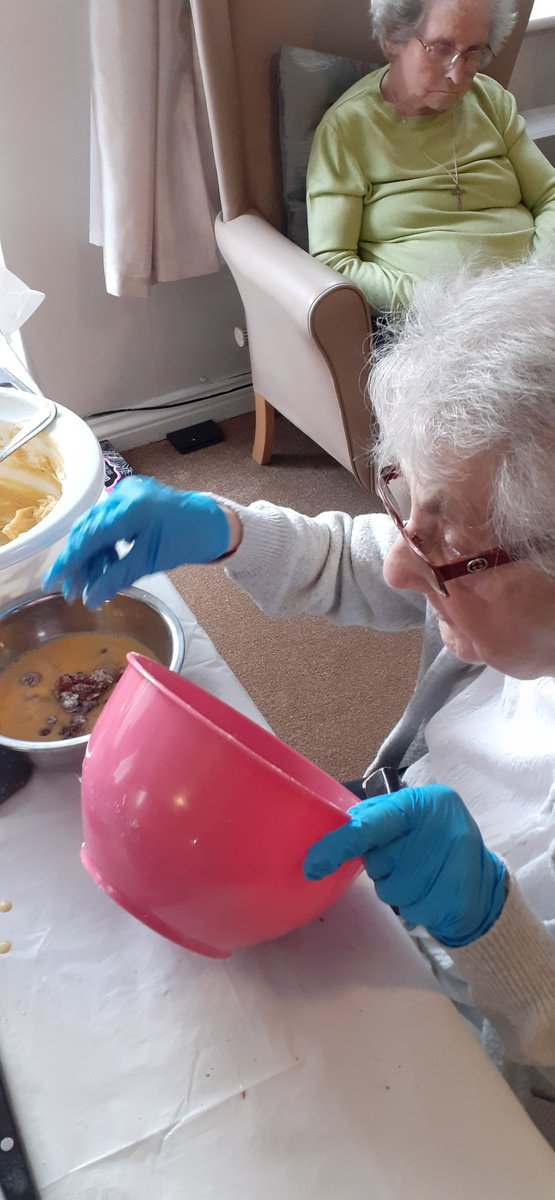 RegencyCareHome's tweet photo. Our Christmas preparations are now under way!🎄
Our ladies showed off their baking skills by making the Regency Christmas cake...
We can't wait for more festive activities soon!🤩
#RegencyFamily #CareHomeActivities #CareHomeUK #Manchester #Bury https://t.co/GVdx8xt95w