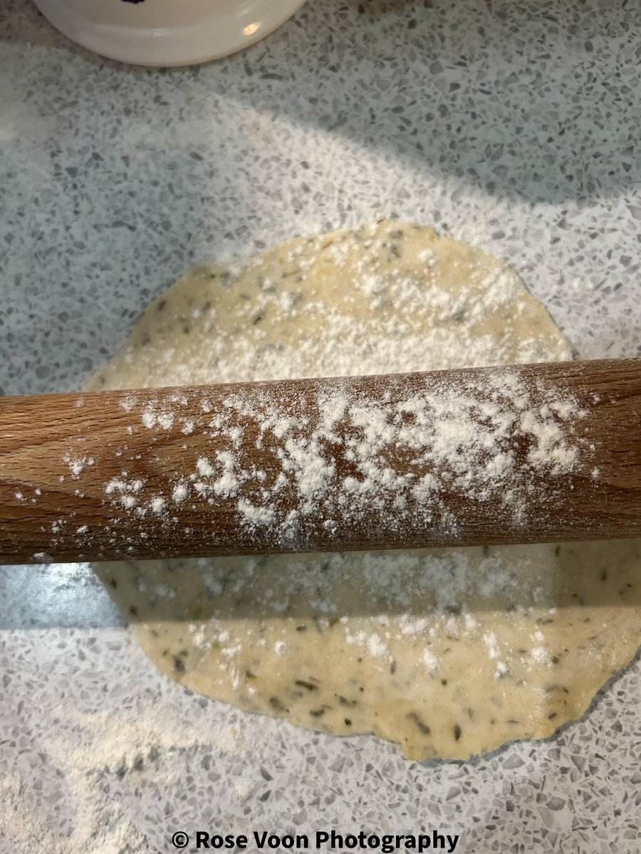 rosevoon84's tweet photo. I love frying tortillas until crispy. I call them crispies. I also made my own flatbreads with various spices and fried them. Breakfast #tortillas #crispies #crunchy #greatforkids #snacks #greatforanyone @BBCBreakfast @CookingChannel @jamieoliver @HairyBikers @GordonRamsay https://t.co/4Ozj4bJEBC