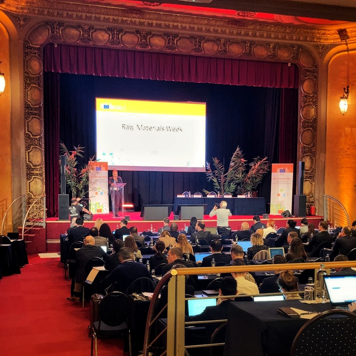 #RawMaterialsWeek 2022 has started!
Looking forward to a week of discussions on critical #rawmaterials, #research &amp; innovation, #knowledge &amp; skills.
📍Join our session on 15 Nov co-organised with <a href="/UNECE/">UNECE</a> on accelerating Implementation of #UNFC in Europe ➡️ bit.ly/3UsLVLF