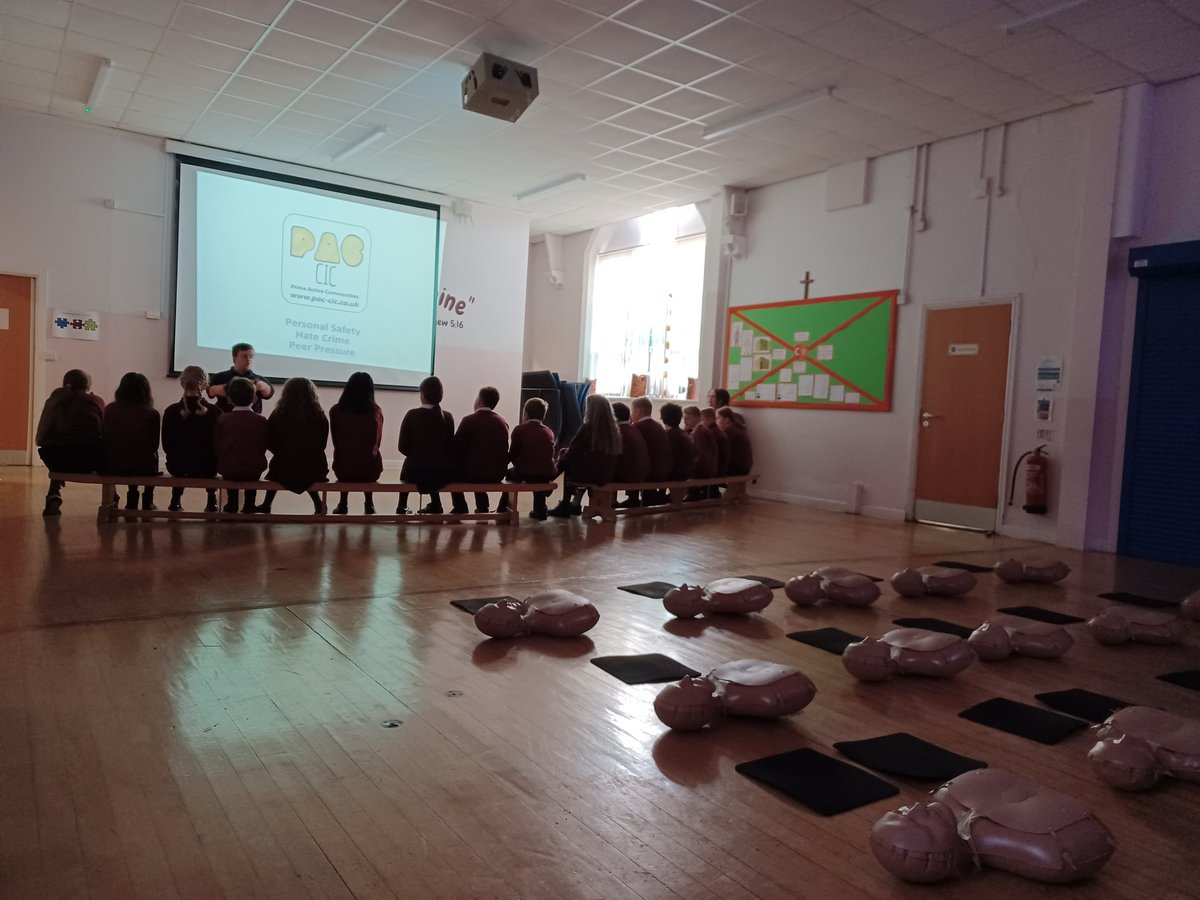 Tameside Youth Service and <a href="/pac_cic/">Prime Active Communities cic</a> Week 3 of Safe Squad a very engaging morning with Year 6, they are all so aware well done  <a href="/BroadbottomPTA/">Broadbottom PTA</a> <a href="/Hopwood2Melissa/">Melissa Hopwood</a> <a href="/tmbc_places/">Tameside Place</a> <a href="/TamesideCouncil/">Tameside Council</a>