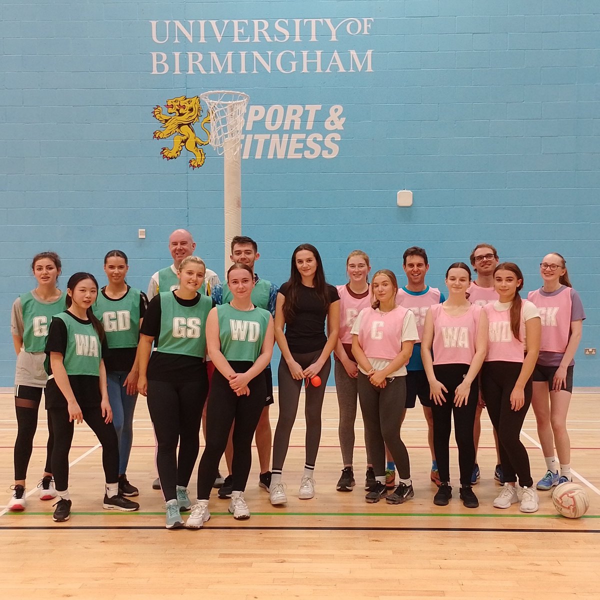 UoBbiosciences's tweet photo. Congratulations to @RobWJackson and his team of Biology students who triumphed over Team Biochemistry in our BioCup Netball match last Friday. Despite occasional flashes of brilliance, @mgtomlinson1 and his Biochemists lost 13-3. Huge thanks to @BioSoc_UoB for organising! #BioCup https://t.co/2lvLh6CYi6