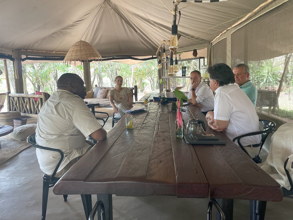 Kenya is always ready to share its BestPractices.🇸🇰 Enviro minister met with <a href="/dskaelo/">Dickson Ole Kaelo</a> CEO <a href="/KWCAKenya/">Kenya Conservancies</a> at <a href="/EmbooCamps/">Emboo Camps</a> to adress sustainable conservation and wildlife management outside state-protected areas.Appreciate great insight and frank discussion.Will certainly keep in touch