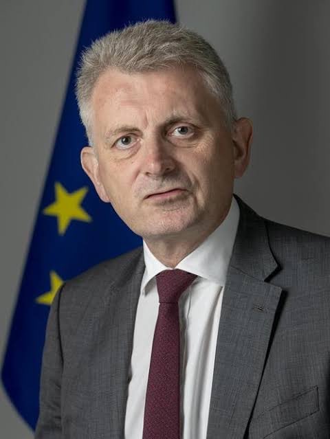 bakadifuilaChri's tweet photo. SEM @ChristopheLutu2 nous venons d’apprendre que La France a bloqué la livraison des drones militaires que le ministre de la défense congolais a acheté en Turquie.

Nous allons nous prendre en charge trop, c’est trop @Jmchataigner et #Bintu_Keita doivent acquitter la RDC. https://t.co/z1cMISOxD3